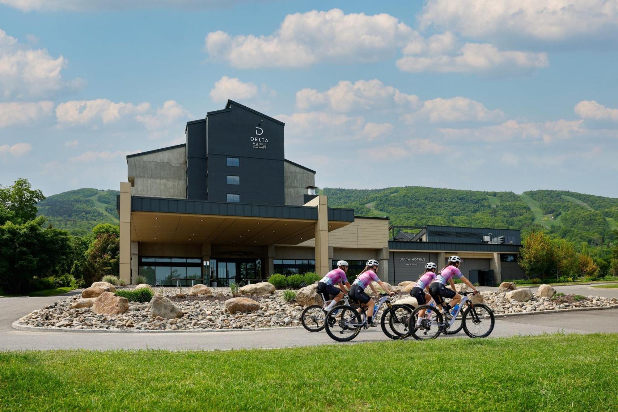 Delta Hotels By Marriott Mont Sainte-Anne, Resort & Convention Center Beaupré Eksteriør billede